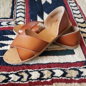 Lois Crossband Sandals